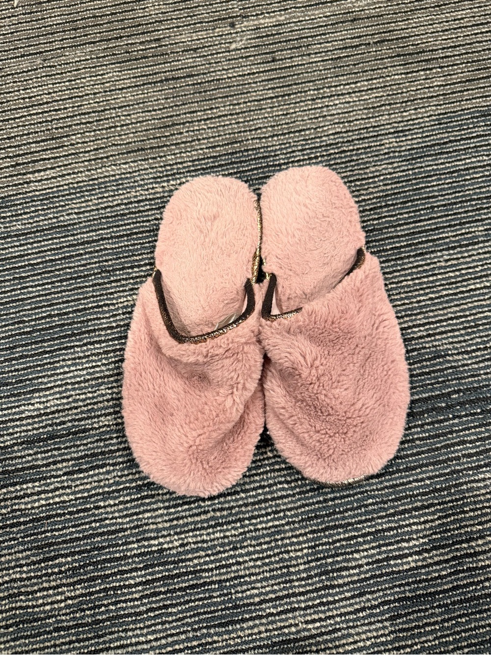 Charlie Paige Soft Pink slippers